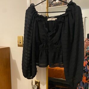 ASTR Black Long-Sleeve Peasant Blouse